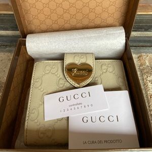 NWT Gucci Heart French Flap Leather Wallet - White